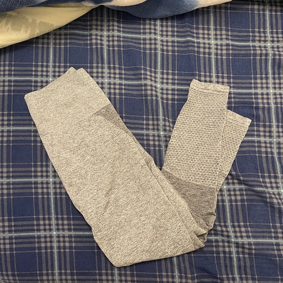 Fabletics Seamless Leggings - Picture 4 of 6